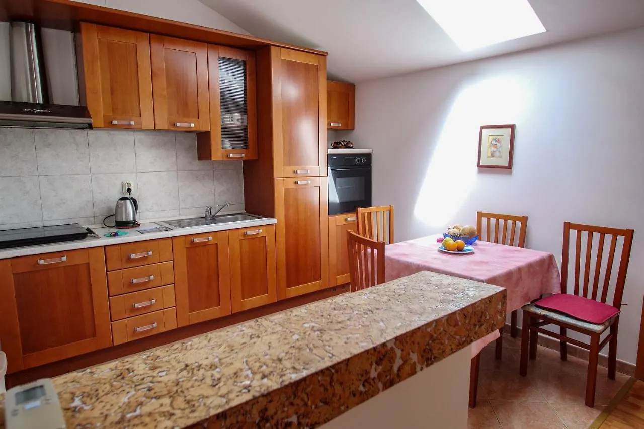 Amu Apartment Pula