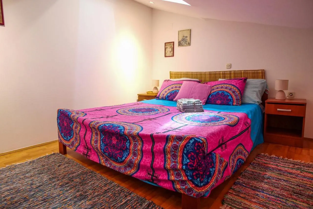 Amu Apartment Pula