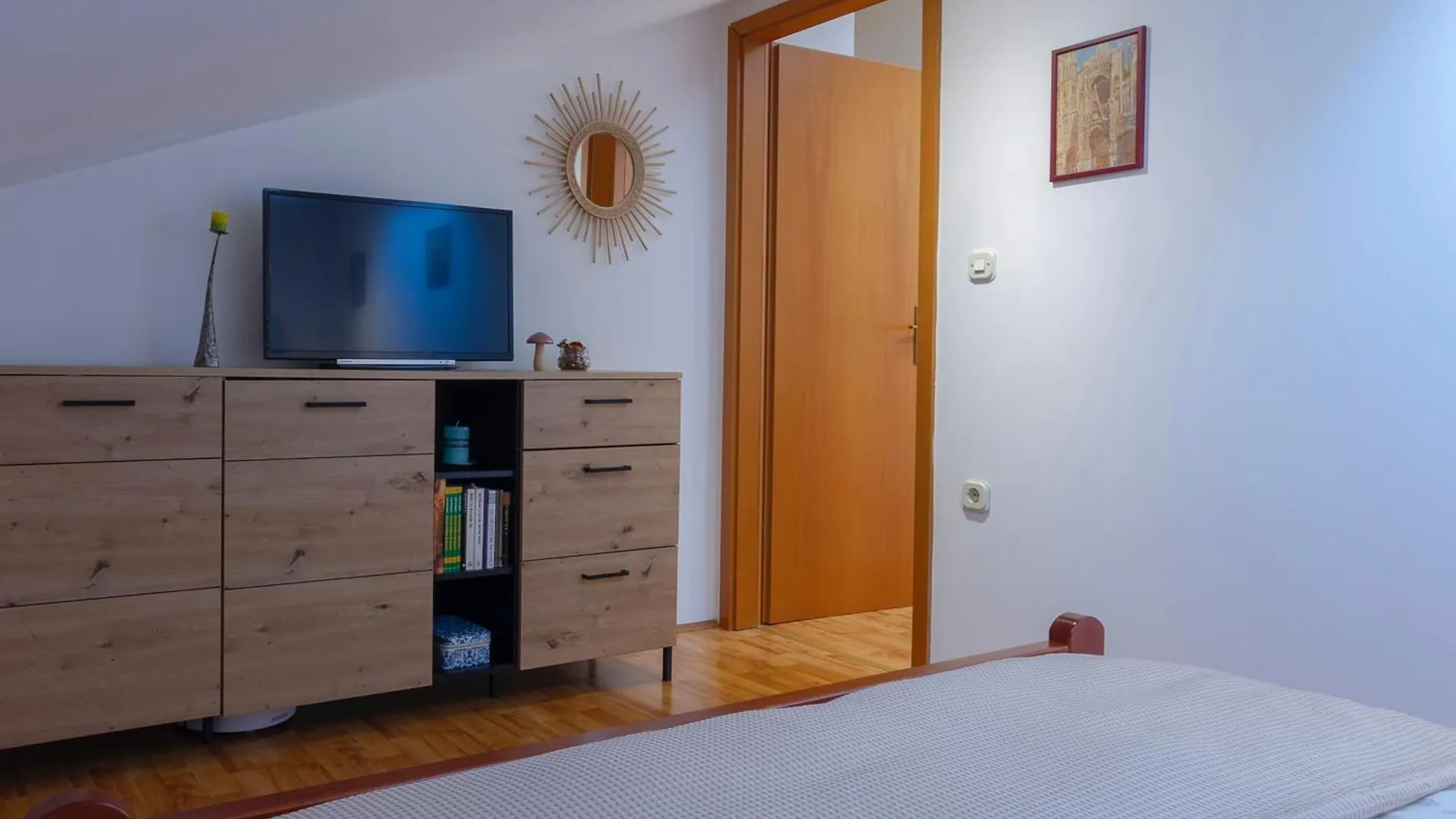 Amu Apartment Pula 0*,